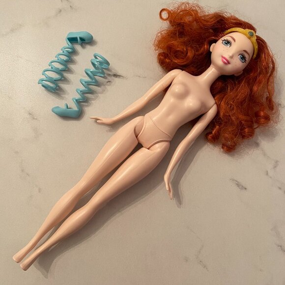 Mattel Disney Pixar Brave Princess Merida Doll 2011 - Picture 6 of 8